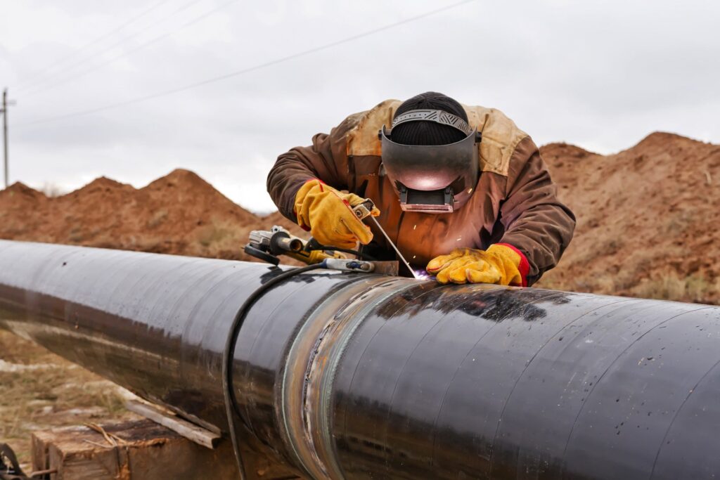 Field welding of large sour service pipeline